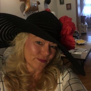 Meet your Posher, Ethel